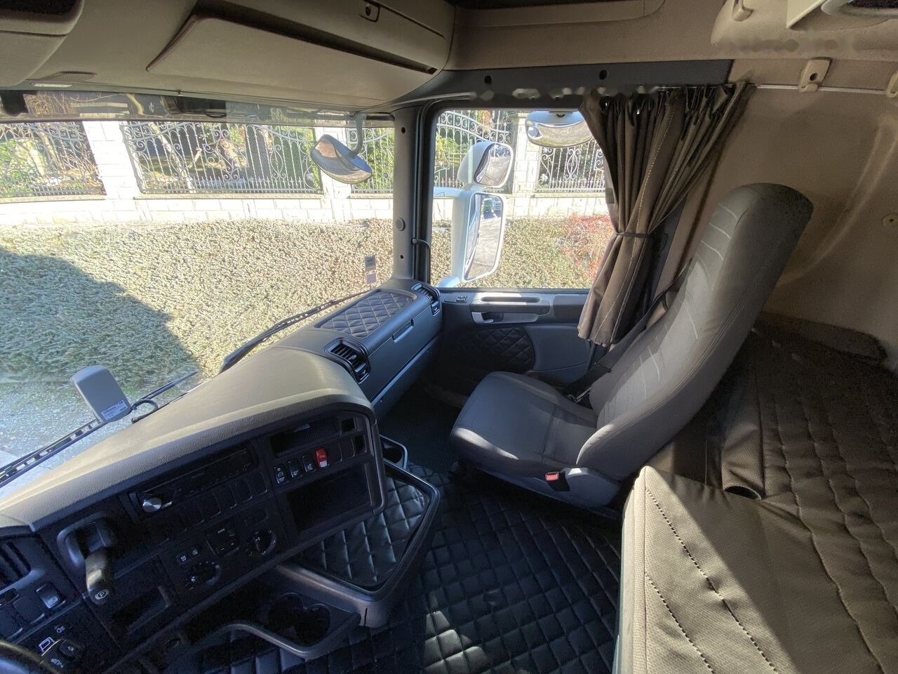 Тягач Scania R500: фото 9