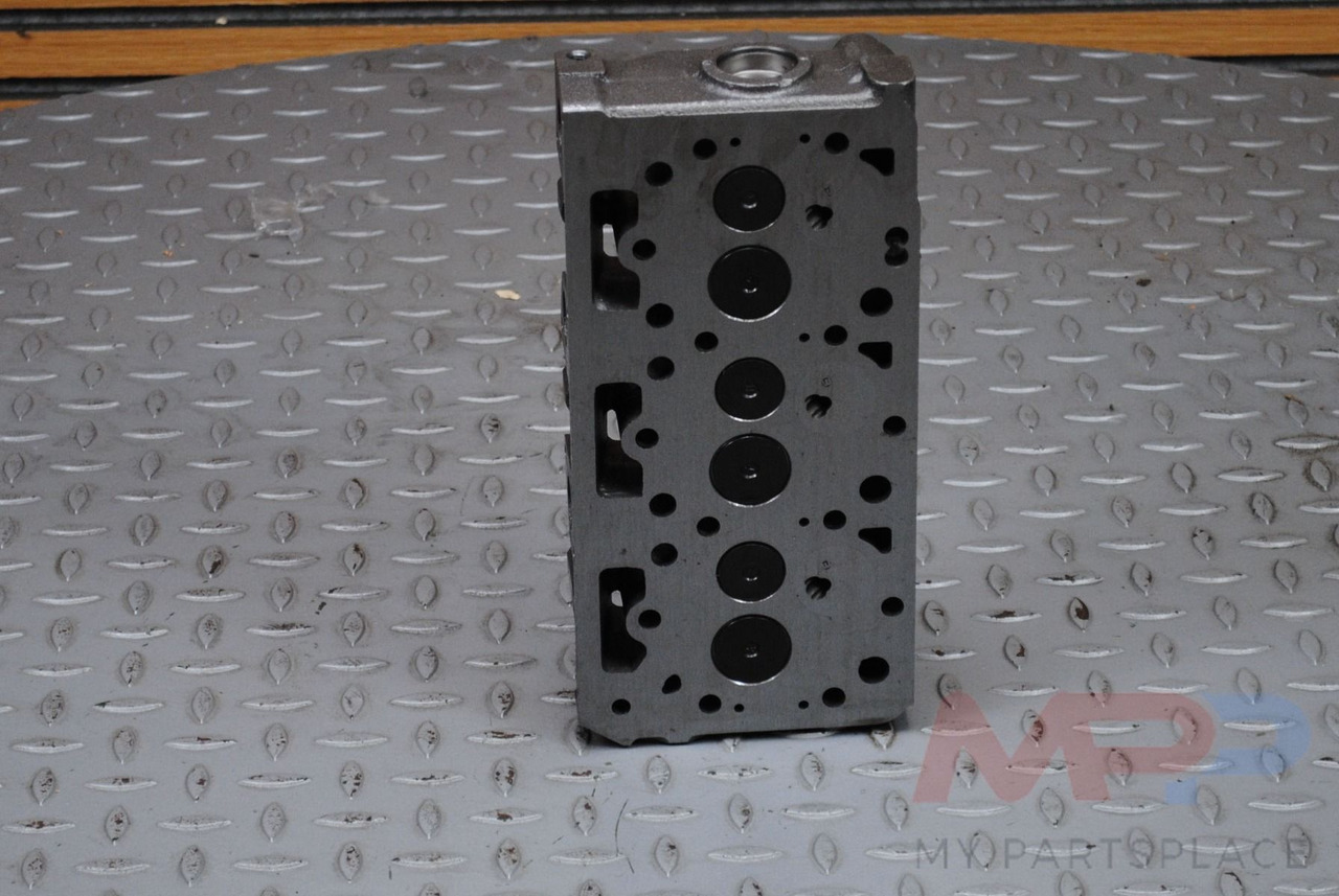 Kubota Cilinderkop Kubota D902 - Двигатель: фото 3 Kubota Cilinderkop Kubota D902 - Двигатель: фото 3