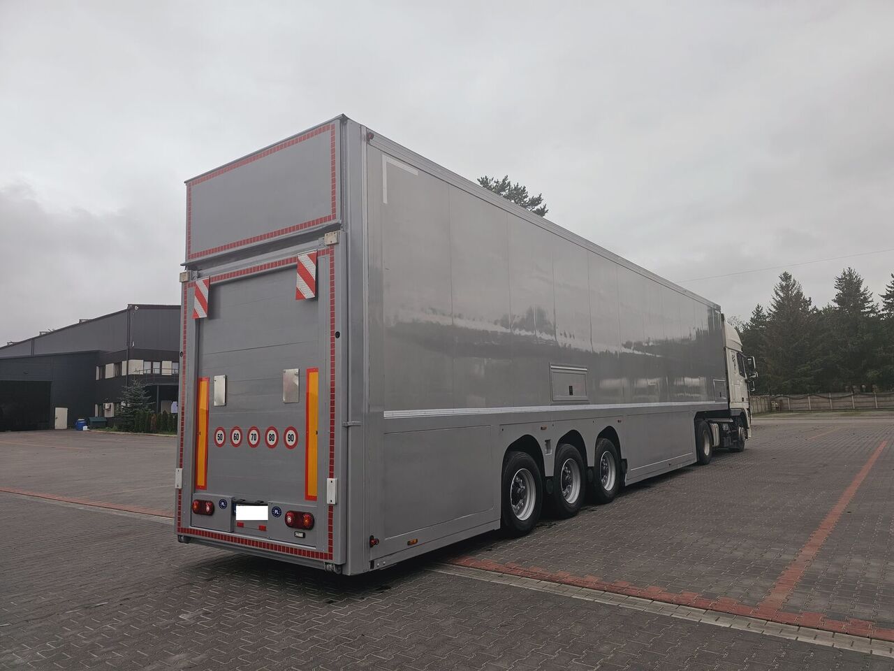 Langendorf DOUBLE LOADING FOR MOTOR COSMETICS Flexliner Inloader - Прицеп-рефрижератор: фото 5 Langendorf DOUBLE LOADING FOR MOTOR COSMETICS Flexliner Inloader - Прицеп-рефрижератор: фото 5