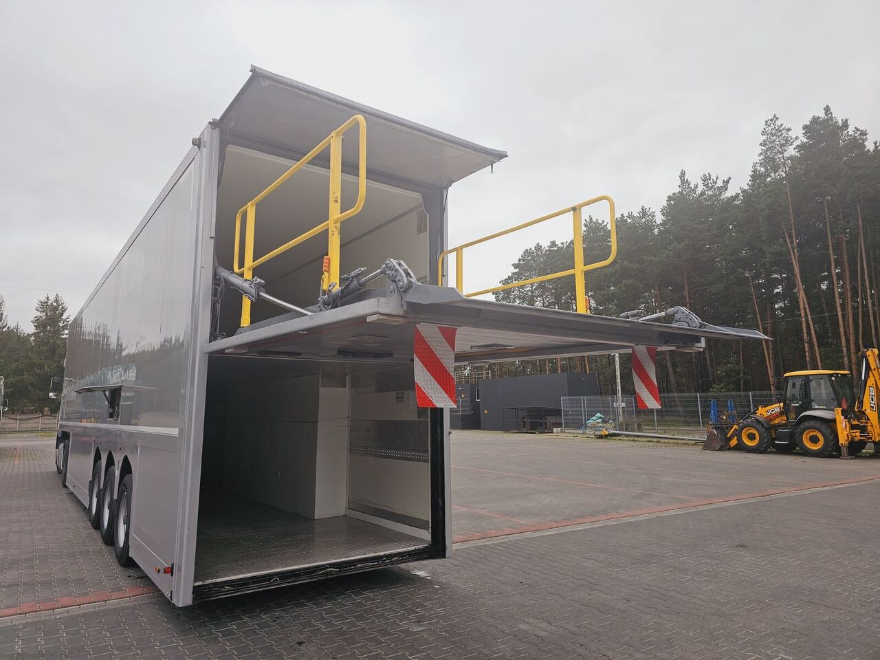 Langendorf DOUBLE LOADING FOR MOTOR COSMETICS Flexliner Inloader - Прицеп-рефрижератор: фото 1 Langendorf DOUBLE LOADING FOR MOTOR COSMETICS Flexliner Inloader - Прицеп-рефрижератор: фото 1