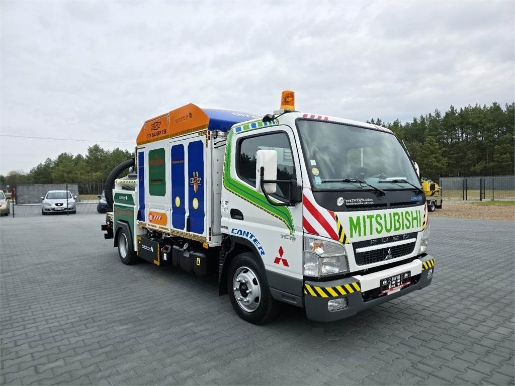 Mitsubishi CANTER odkurzacz koparka ssąca Saugbagger CITY SAU - Ассенизатор: фото 2 Mitsubishi CANTER odkurzacz koparka ssąca Saugbagger CITY SAU - Ассенизатор: фото 2