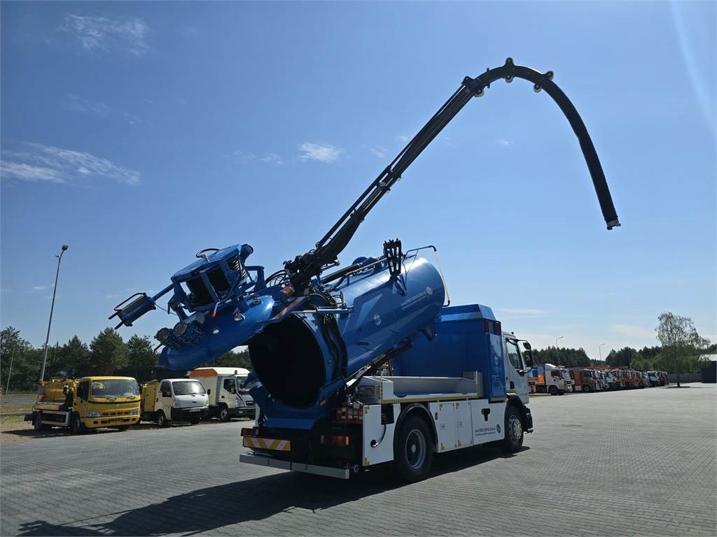 Renault 4x2 WUKO RIVARD for collecting liquid waste - Ассенизатор: фото 1 Renault 4x2 WUKO RIVARD for collecting liquid waste - Ассенизатор: фото 1