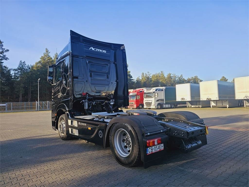 Mercedes-Benz ACTROS 1843 - Тягач: фото 3 Mercedes-Benz ACTROS 1843 - Тягач: фото 3