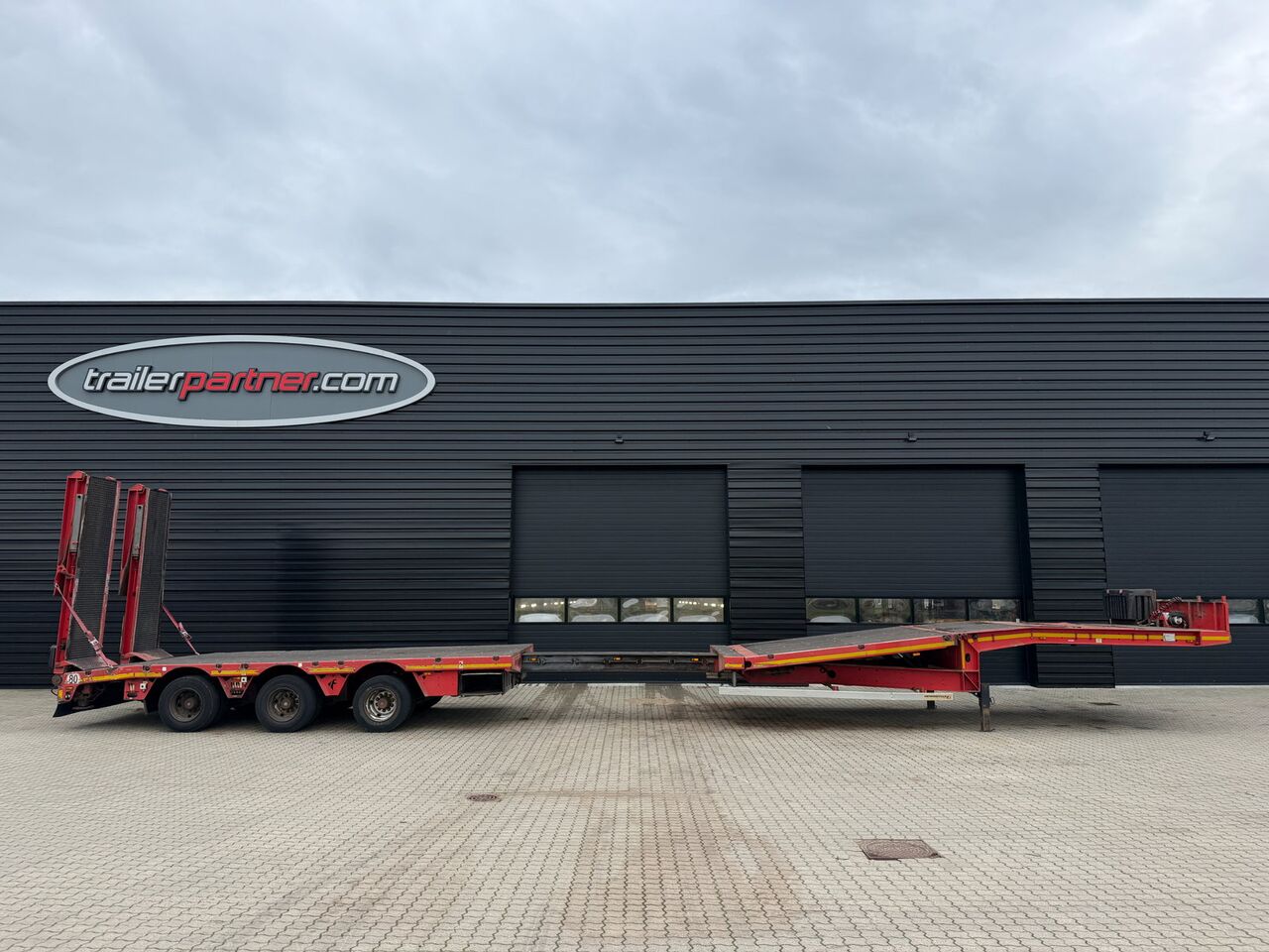 Faymonville 3 axle Lowloader / Ramps / Extendable / Liftable Platform - Низкорамный полуприцеп: фото 1 Faymonville 3 axle Lowloader / Ramps / Extendable / Liftable Platform - Низкорамный полуприцеп: фото 1