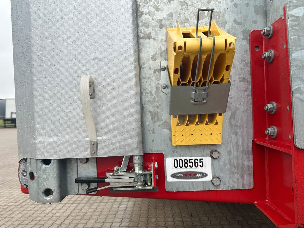 Faymonville Maxtrailer MAX 100 tieflader / Planenaufbau Faymonville Maxtrailer MAX 100 tieflader / Planenaufbau - Низкорамный полуприцеп: фото 3 Faymonville Maxtrailer MAX 100 tieflader / Planenaufbau Faymonville Maxtrailer MAX 100 tieflader / Planenaufbau - Низкорамный полуприцеп: фото 3