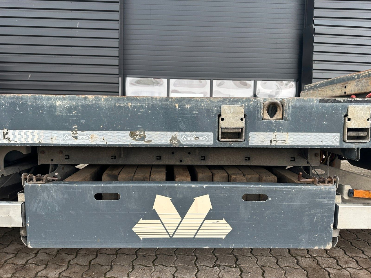 Nooteboom 4 achs Tieflader / Rampen / Ausziehbar - Низкорамный полуприцеп: фото 4 Nooteboom 4 achs Tieflader / Rampen / Ausziehbar - Низкорамный полуприцеп: фото 4