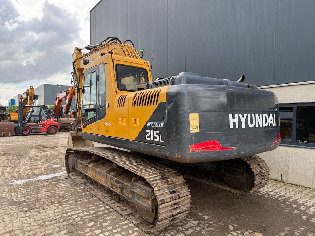 Hyundai R215L - R215 - 210 - Гусеничный экскаватор: фото 4 Hyundai R215L - R215 - 210 - Гусеничный экскаватор: фото 4