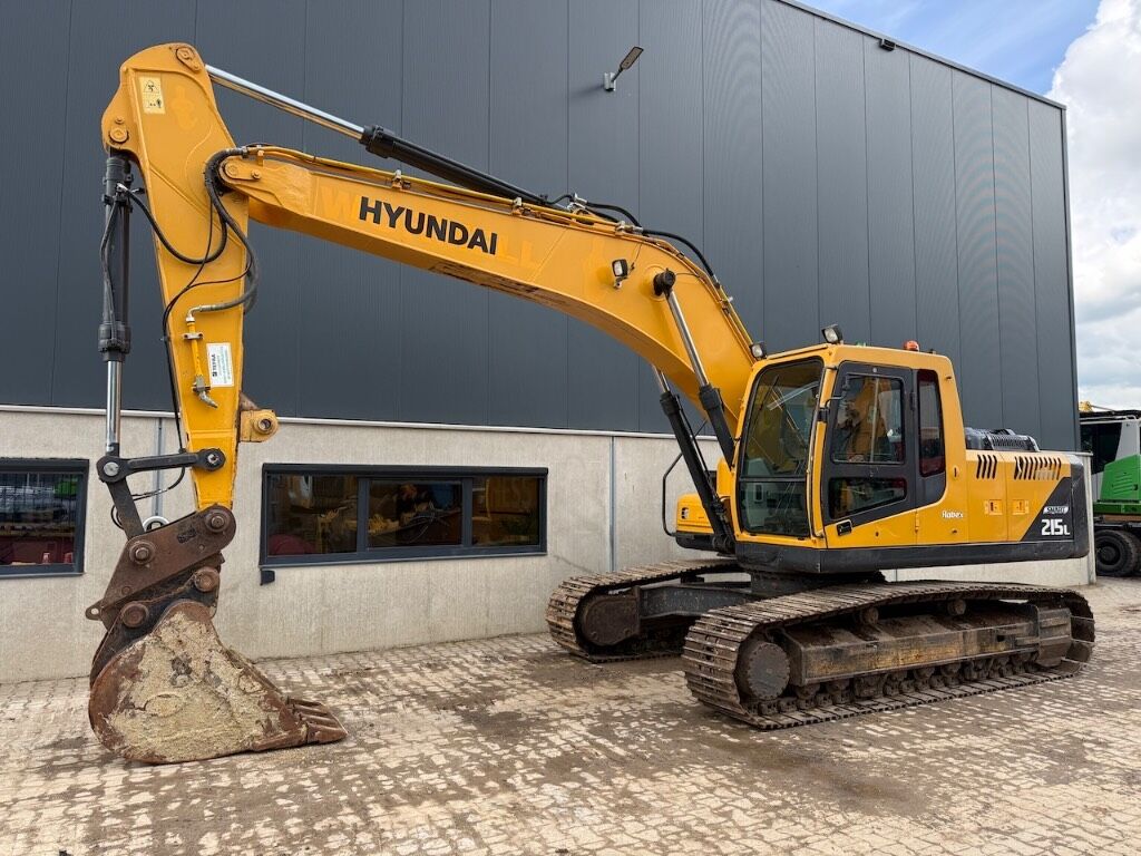 Hyundai R215L - R215 - 210 - Гусеничный экскаватор: фото 1 Hyundai R215L - R215 - 210 - Гусеничный экскаватор: фото 1