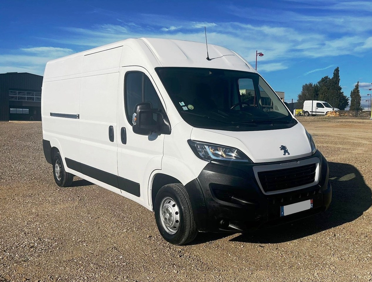 PEUGEOT Boxer III 2.2 HDI 120 L3H2 PREMIUM - Цельнометаллический фургон: фото 1 PEUGEOT Boxer III 2.2 HDI 120 L3H2 PREMIUM - Цельнометаллический фургон: фото 1