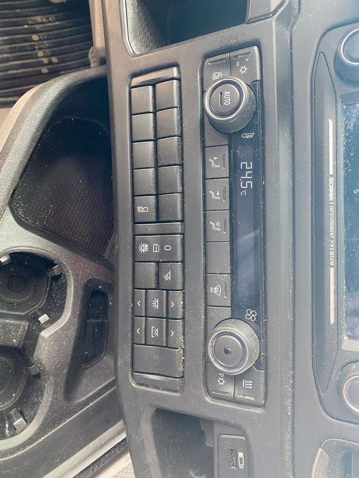 Тягач SCANIA R450: фото 16