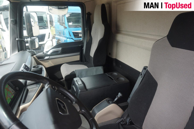 Грузовик с закрытым кузовом MAN TGL 12.220 4X2 BL / Koffer LBW: фото 11