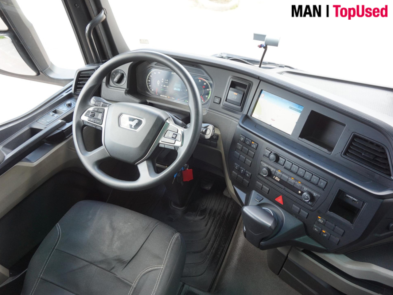 MAN TGX 26.470 6x2-4 LL CH LIFT/LENK/RETARDER - Грузовик-контейнеровоз/ Сменный кузов: фото 2 MAN TGX 26.470 6x2-4 LL CH LIFT/LENK/RETARDER - Грузовик-контейнеровоз/ Сменный кузов: фото 2