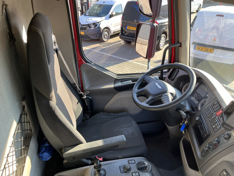 DAF LF 210 FA / 12 Ton / 394 dkm / Box / Loadlift / NL Truck - Грузовик с закрытым кузовом: фото 3 DAF LF 210 FA / 12 Ton / 394 dkm / Box / Loadlift / NL Truck - Грузовик с закрытым кузовом: фото 3