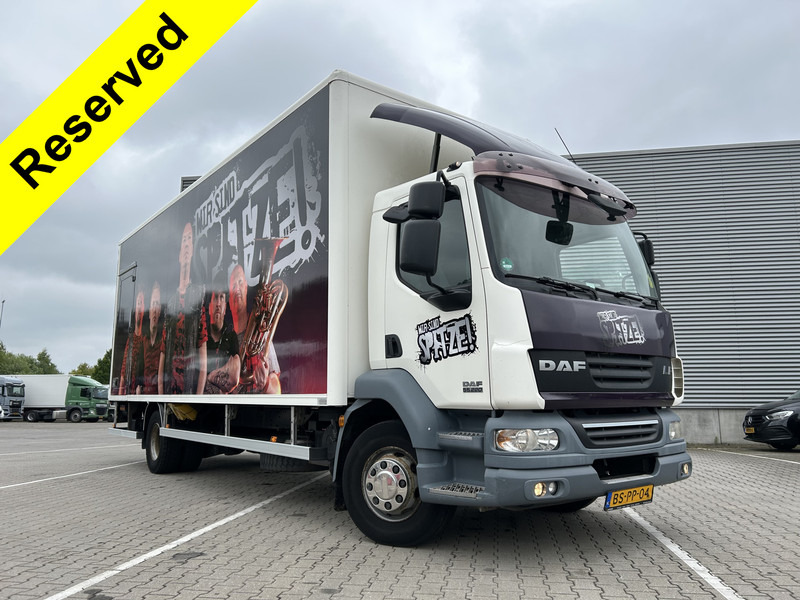 DAF LF55 220 Euro 4 / 12 Ton / 673 dkm / Box / Loadlift / APK TUV 01-26 - Грузовик с закрытым кузовом: фото 1 DAF LF55 220 Euro 4 / 12 Ton / 673 dkm / Box / Loadlift / APK TUV 01-26 - Грузовик с закрытым кузовом: фото 1