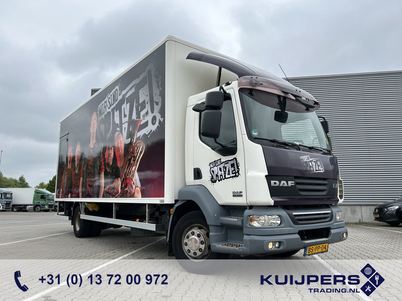 DAF LF55 220 Euro 4 / 12 Ton / 673 dkm / Box / Loadlift / APK TUV 01-26 - Грузовик с закрытым кузовом: фото 1 DAF LF55 220 Euro 4 / 12 Ton / 673 dkm / Box / Loadlift / APK TUV 01-26 - Грузовик с закрытым кузовом: фото 1