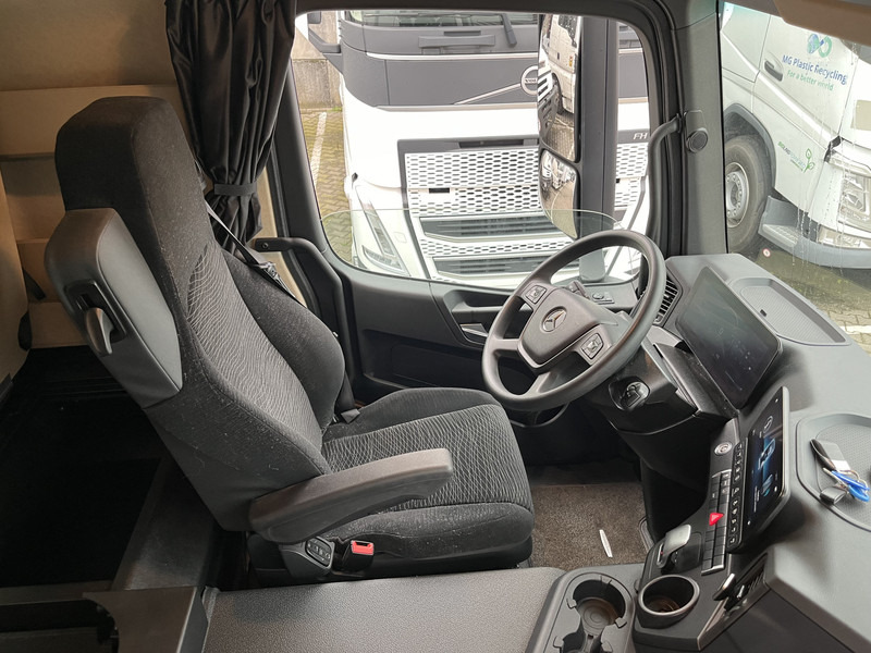 Mercedes-Benz Actros 2127 / Schuifzeil Box / Laadklep / APK 07-25 - Тентованный грузовик: фото 3 Mercedes-Benz Actros 2127 / Schuifzeil Box / Laadklep / APK 07-25 - Тентованный грузовик: фото 3