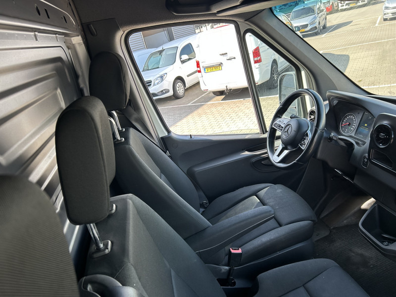 Mercedes-Benz Sprinter 314 2.2 CDI / L4 H2 / Loadlift 650 kg / Navi / APK TUV 01-26 - Цельнометаллический фургон: фото 4 Mercedes-Benz Sprinter 314 2.2 CDI / L4 H2 / Loadlift 650 kg / Navi / APK TUV 01-26 - Цельнометаллический фургон: фото 4
