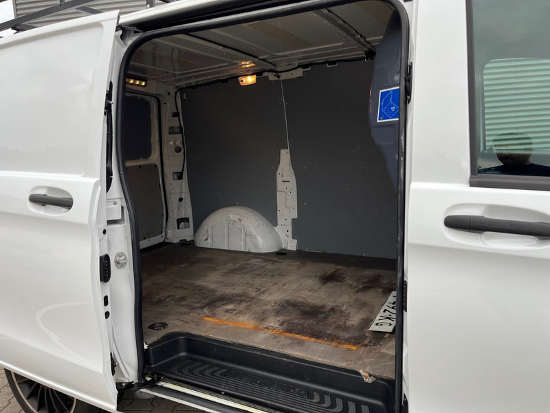Mercedes-Benz Vito 111 CDI Lang / Business Professional Plus / / Imperial / Towbar / APK-TUV 11-25 - Легковой фургон: фото 4 Mercedes-Benz Vito 111 CDI Lang / Business Professional Plus / / Imperial / Towbar / APK-TUV 11-25 - Легковой фургон: фото 4