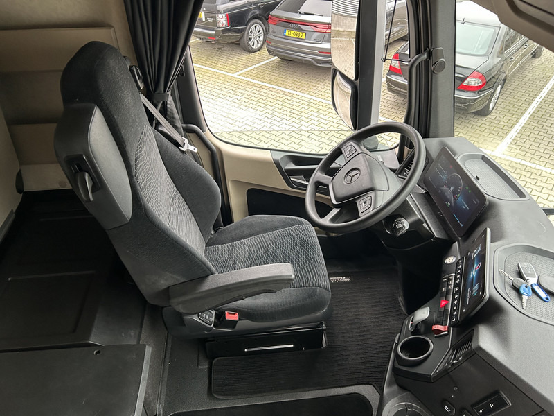 Mercedes-Benz Actros 1845 Gigaspace / Tacho V2 / Blower - PTO / Stand Airco / APK 04-26 - Тягач: фото 3 Mercedes-Benz Actros 1845 Gigaspace / Tacho V2 / Blower - PTO / Stand Airco / APK 04-26 - Тягач: фото 3