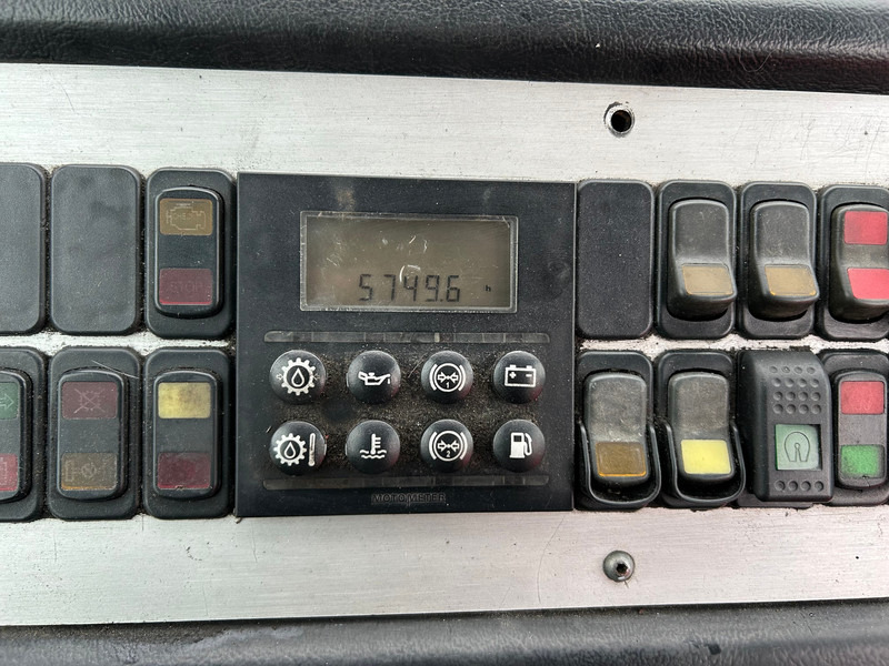 Terberg YT 182 / Cummins / Allison / 2012 / Terminal Tractor - Тягач: фото 5 Terberg YT 182 / Cummins / Allison / 2012 / Terminal Tractor - Тягач: фото 5