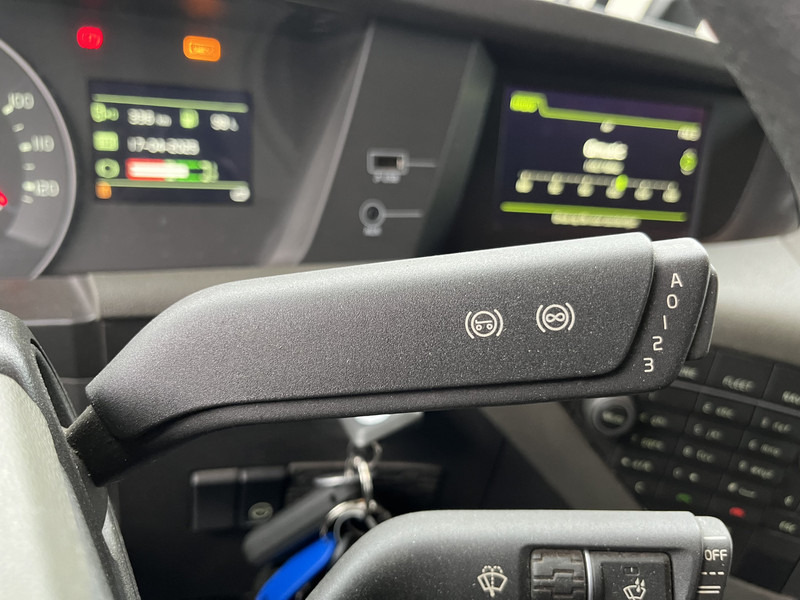 Volvo FH 420 Globetrotter / Dynamic Steering / New Tacho V2 / VEB+ / APK TUV 10-25 - Тягач: фото 5 Volvo FH 420 Globetrotter / Dynamic Steering / New Tacho V2 / VEB+ / APK TUV 10-25 - Тягач: фото 5