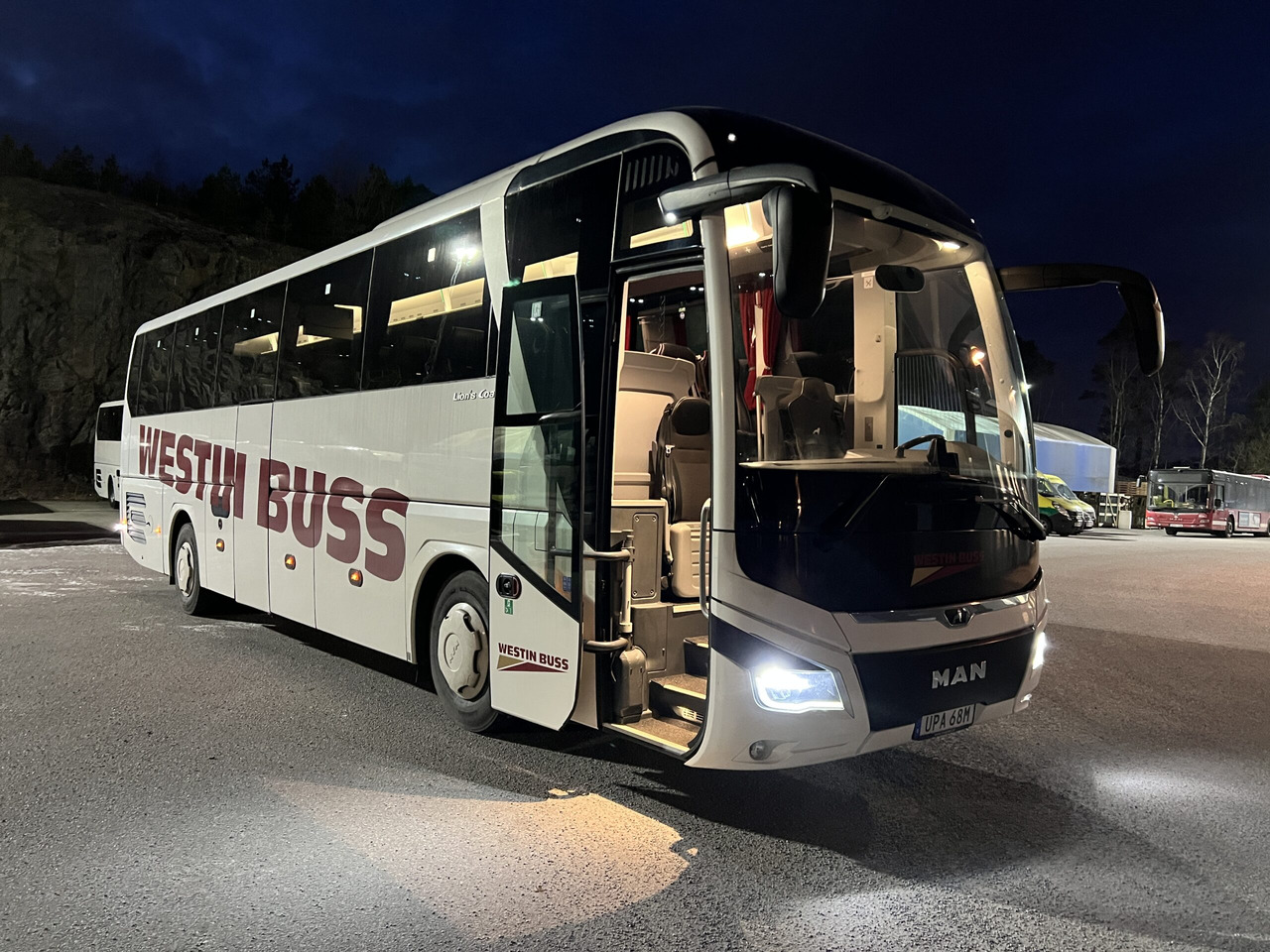 MAN Lions Coach R07 Euro 6D - Туристический автобус: фото 1 MAN Lions Coach R07 Euro 6D - Туристический автобус: фото 1