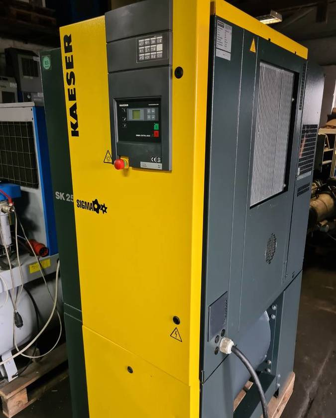 Kompresor śrubowy KAESER Aircenter SK25 15 kw - Воздушный компрессор: фото 1 Kompresor śrubowy KAESER Aircenter SK25 15 kw - Воздушный компрессор: фото 1