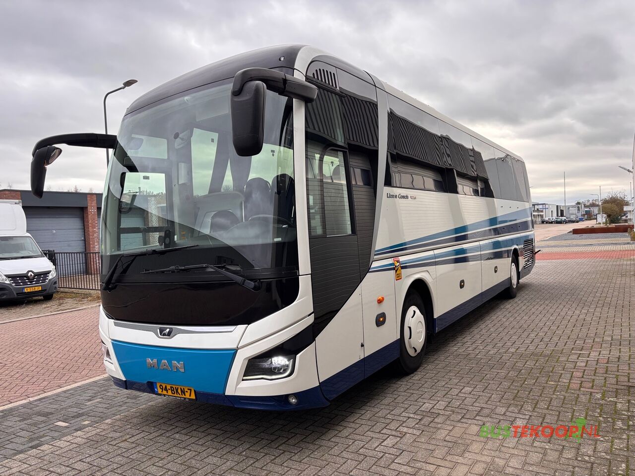 MAN R 07 Lion's Coach - Туристический автобус: фото 3 MAN R 07 Lion's Coach - Туристический автобус: фото 3