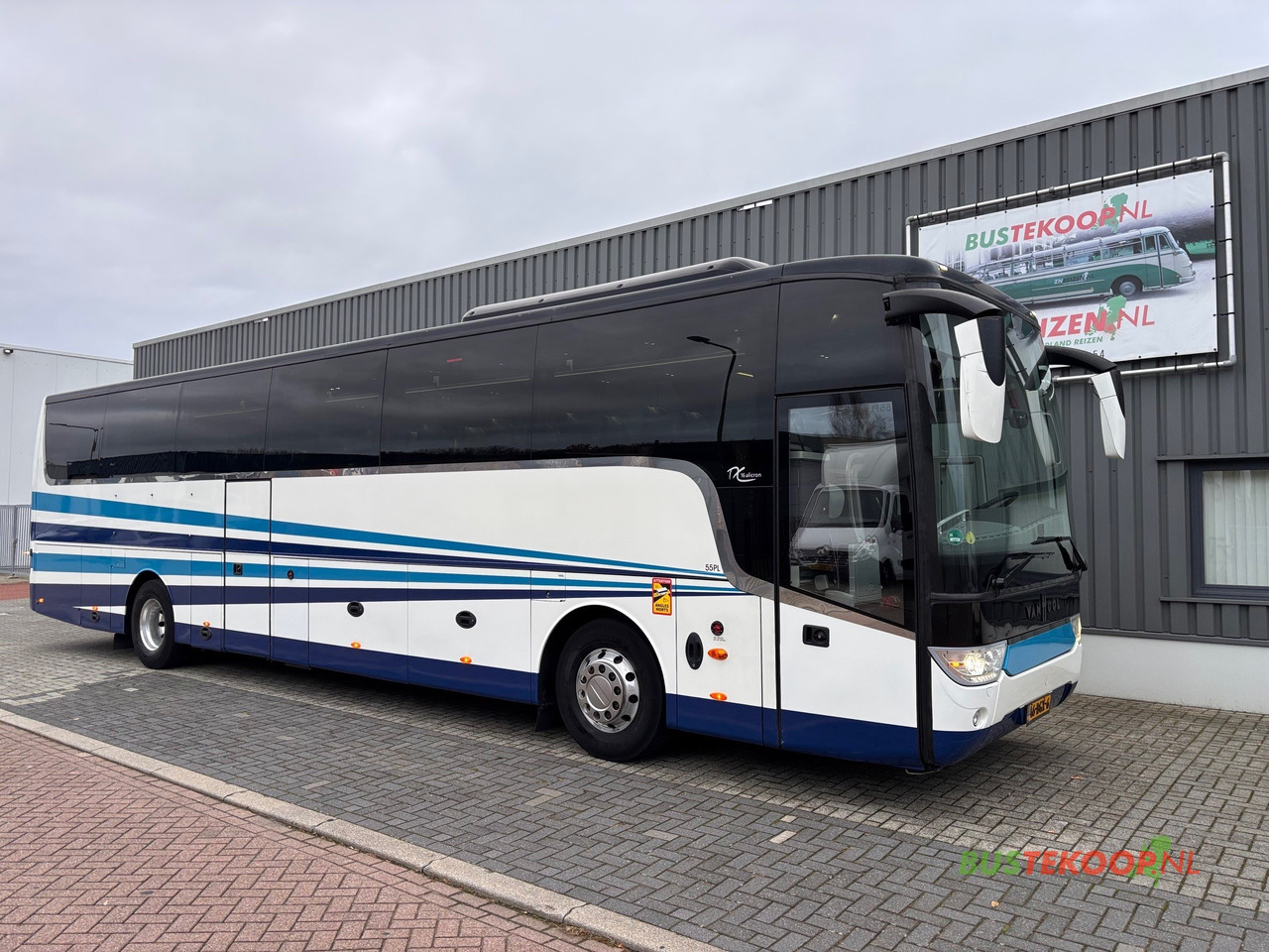 Vanhool TX16 Alicron - Туристический автобус: фото 1 Vanhool TX16 Alicron - Туристический автобус: фото 1
