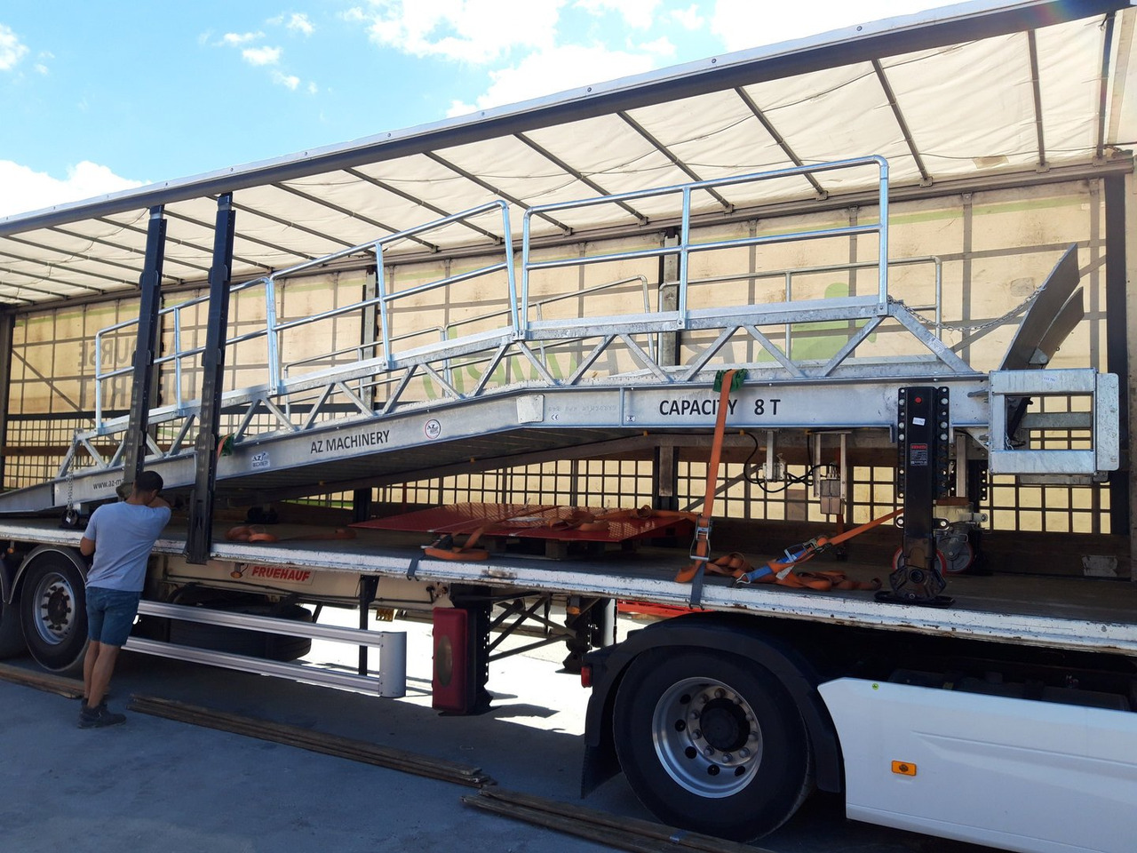 Новый Погрузочная рампа Loading Ramp with with hydraulic tilting bridge -  AZ RAMP - STAR- 8T FULL GALVA: фото 15