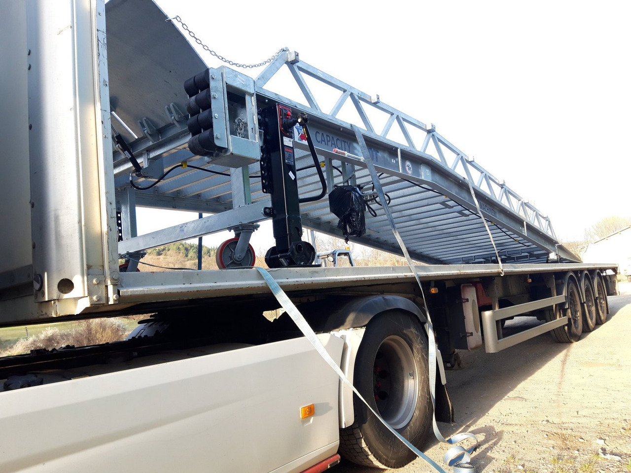 Новый Погрузочная рампа Loading Ramp with with hydraulic tilting bridge -  AZ RAMP - STAR- 8T FULL GALVA: фото 16
