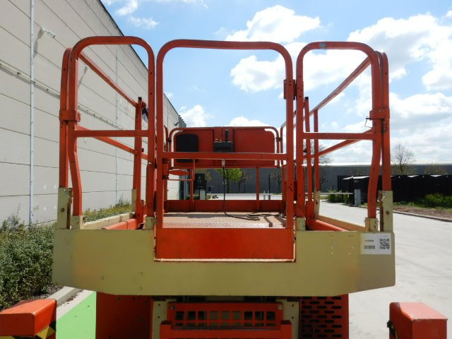Used scissor Lift Diesel 4x4 JLG 260 MRT лизинг Used scissor Lift Diesel 4x4 JLG 260 MRT: фото 9