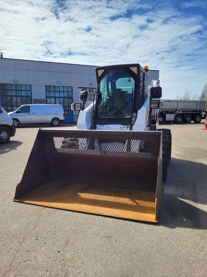 Bobcat A 300 - Мини-погрузчик с бортовым поворотом: фото 5 Bobcat A 300 - Мини-погрузчик с бортовым поворотом: фото 5