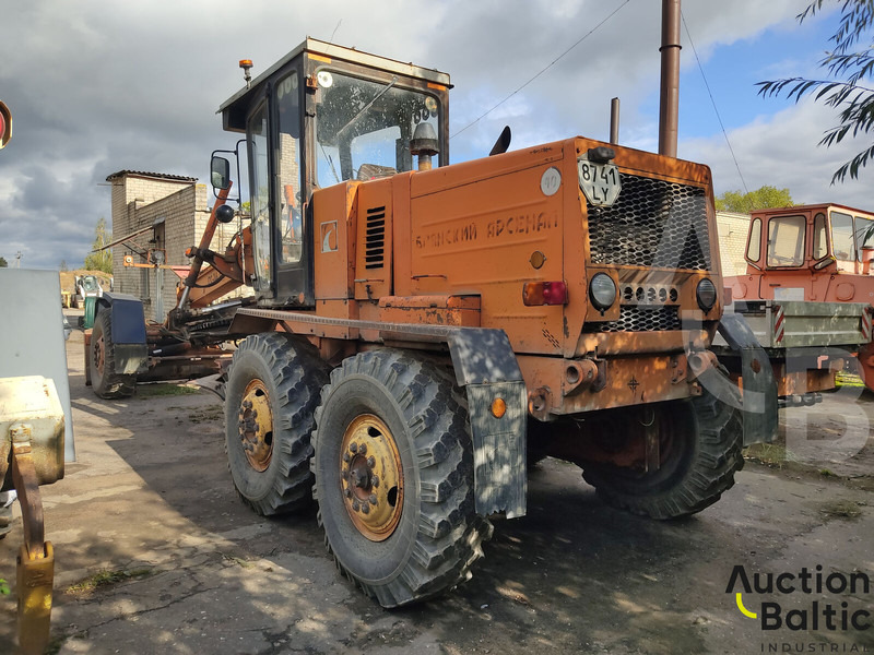 Brianskij Arsenal GS-14.02 - Грейдер: фото 3 Brianskij Arsenal GS-14.02 - Грейдер: фото 3