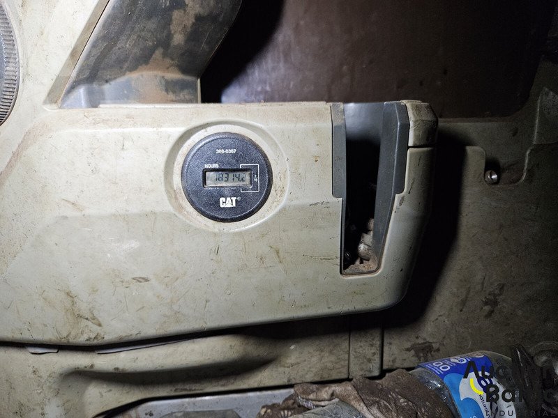 Гусеничный экскаватор Caterpillar 318 E L: фото 12