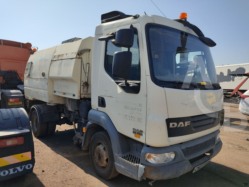 DAF LF45.160 - Подметально-уборочная машина: фото 1 DAF LF45.160 - Подметально-уборочная машина: фото 1