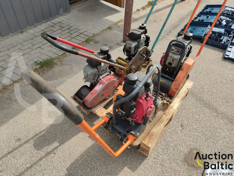 Dynapac LF45, Ammann AVP1033 & 2 Belle - Виброплита: фото 2 Dynapac LF45, Ammann AVP1033 & 2 Belle - Виброплита: фото 2