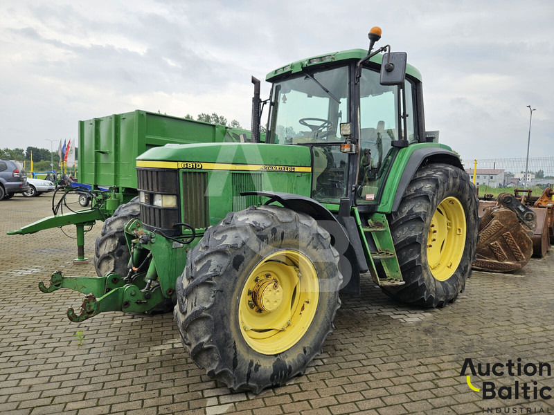 John Deere 6810 - Трактор: фото 1 John Deere 6810 - Трактор: фото 1