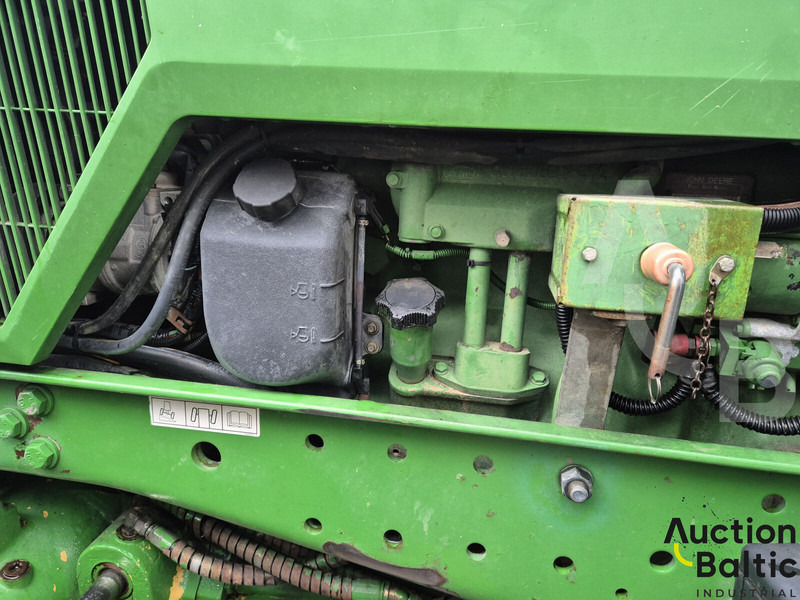 Трактор John Deere 7710: фото 12 Трактор John Deere 7710: фото 12