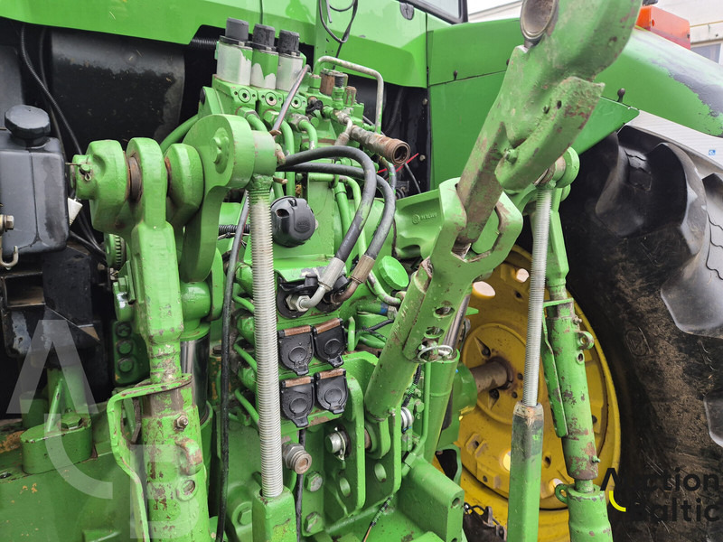 Трактор John Deere 7710: фото 16 Трактор John Deere 7710: фото 16