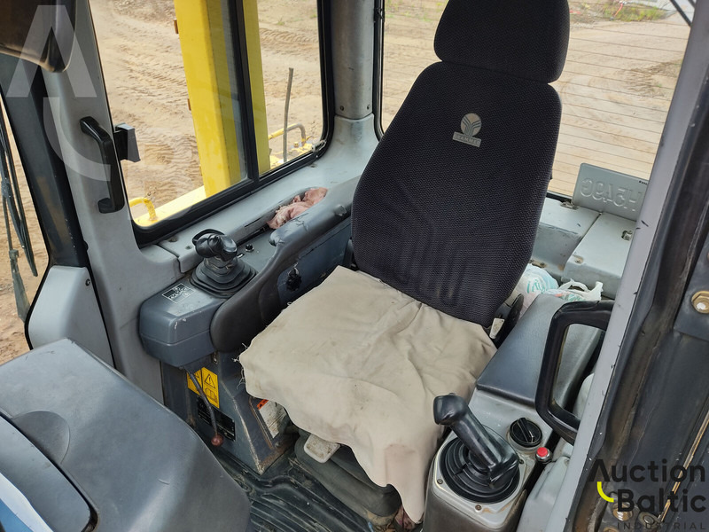 Бульдозер Komatsu D85PX-15: фото 8