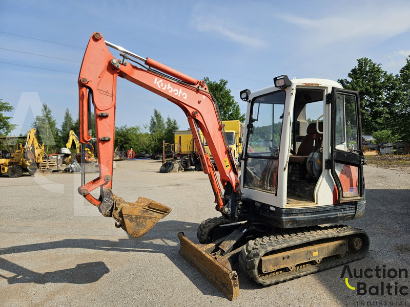 Kubota KX 61-3 - Мини-экскаватор: фото 1 Kubota KX 61-3 - Мини-экскаватор: фото 1