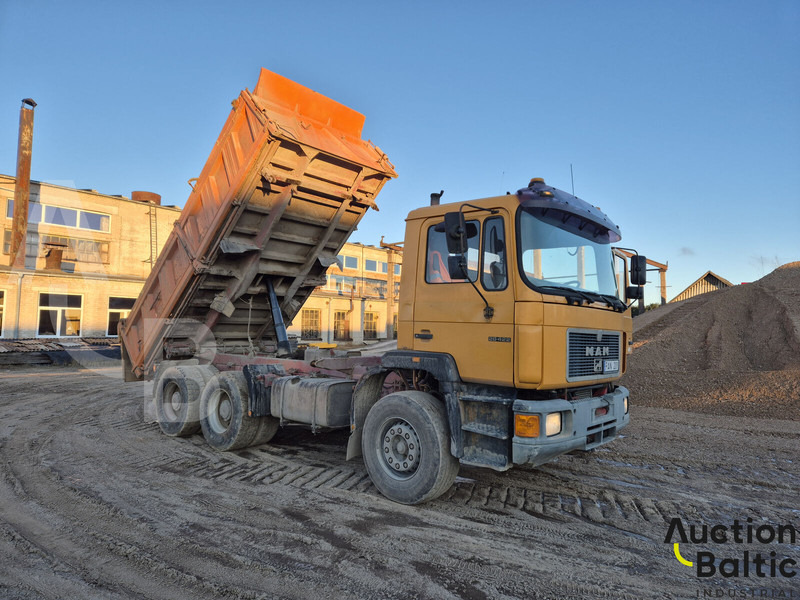 MAN 26.422 - Самосвал: фото 2 MAN 26.422 - Самосвал: фото 2