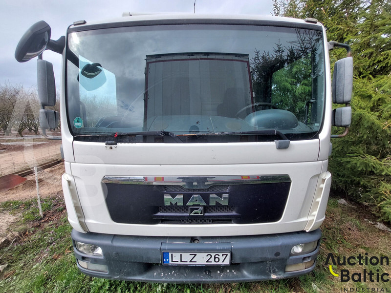 MAN TGL8.180 - Грузовик с закрытым кузовом: фото 2 MAN TGL8.180 - Грузовик с закрытым кузовом: фото 2