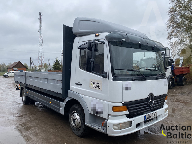 Mercedes-Benz 815 - Грузовик бортовой/ Платформа: фото 2 Mercedes-Benz 815 - Грузовик бортовой/ Платформа: фото 2