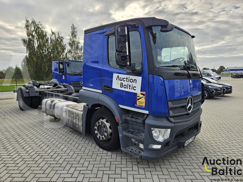 Mercedes-Benz Actros 1843 - Грузовик-шасси: фото 2 Mercedes-Benz Actros 1843 - Грузовик-шасси: фото 2