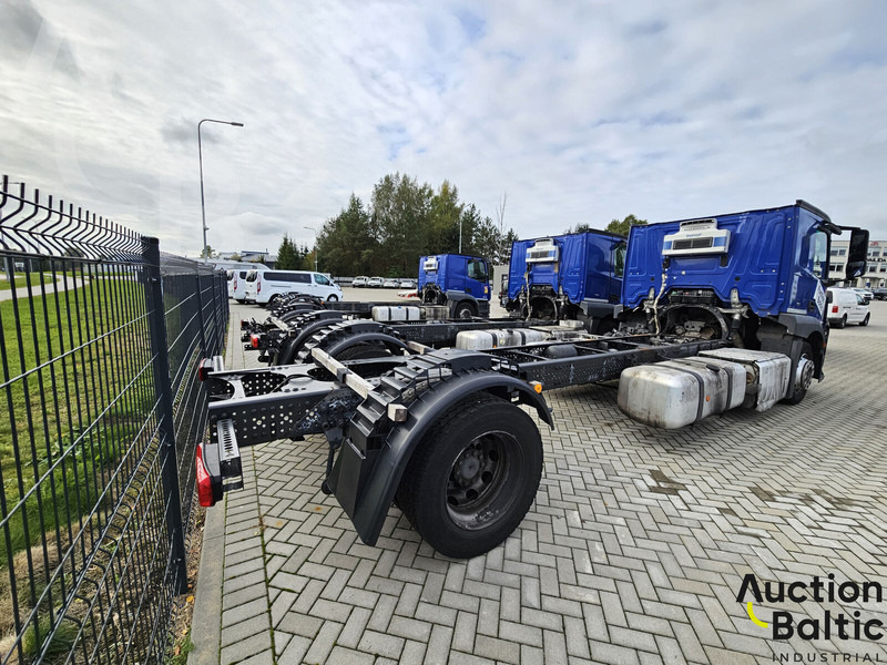Mercedes-Benz Actros 1843 - Грузовик-шасси: фото 4 Mercedes-Benz Actros 1843 - Грузовик-шасси: фото 4