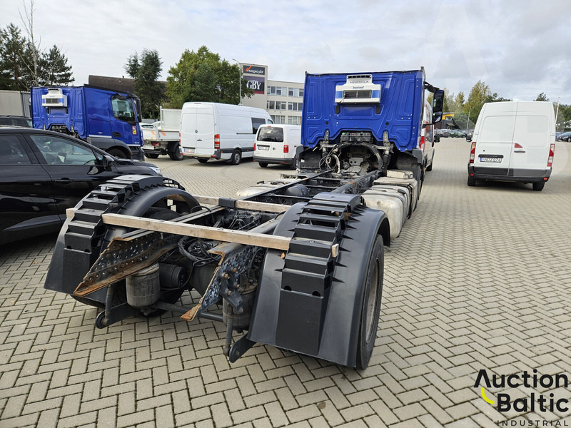 Mercedes-Benz Actros 1843 - Грузовик-шасси: фото 4 Mercedes-Benz Actros 1843 - Грузовик-шасси: фото 4