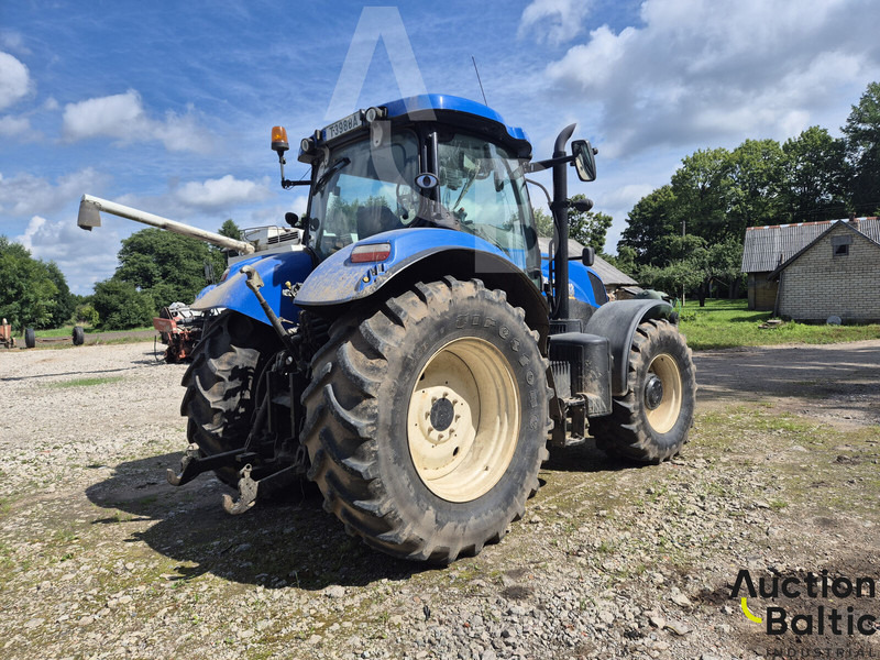 New Holland T 7.210 - Трактор: фото 5 New Holland T 7.210 - Трактор: фото 5