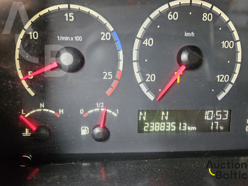 Тягач Scania P 380: фото 9